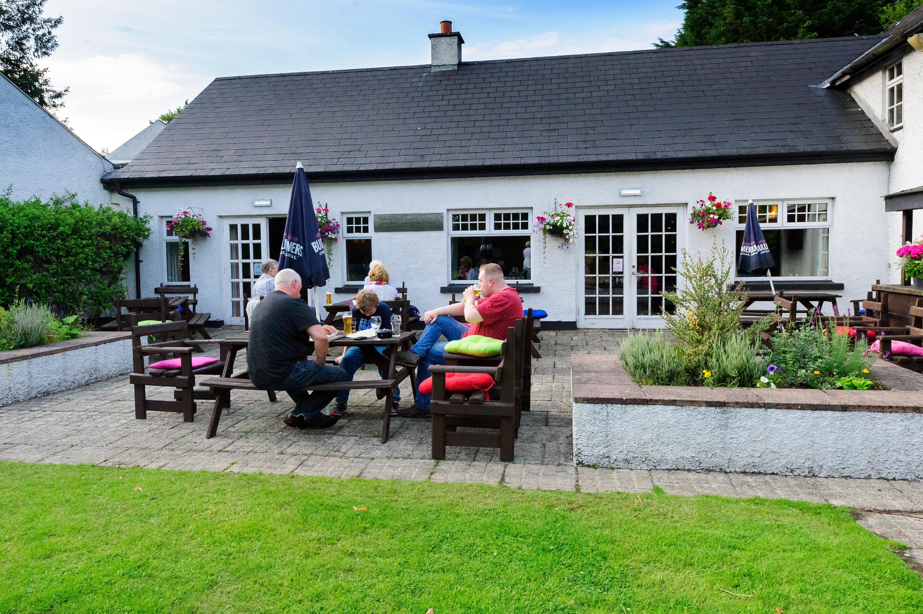 Brown Trout Golf & Country Inn Aghadowey Exterior photo